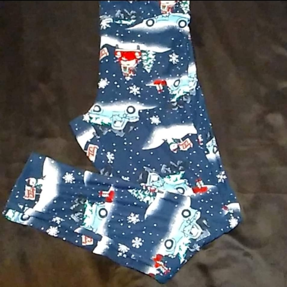 🔴 NWOT Holiday Time Christmas leggings Size S/m